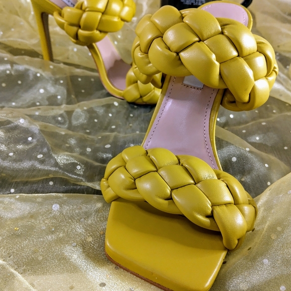 Steve Madden Yellow Braided Heels - Picture 2 of 9